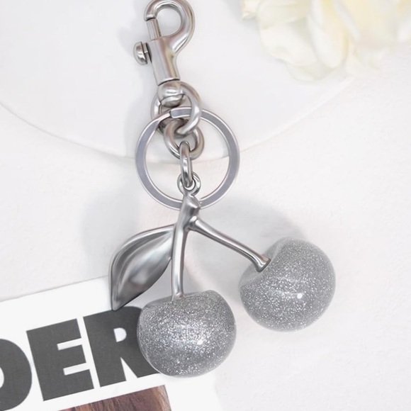 Cherries in silver glitter with silver brushed hardware perfect accessor… - Picture 3 of 3